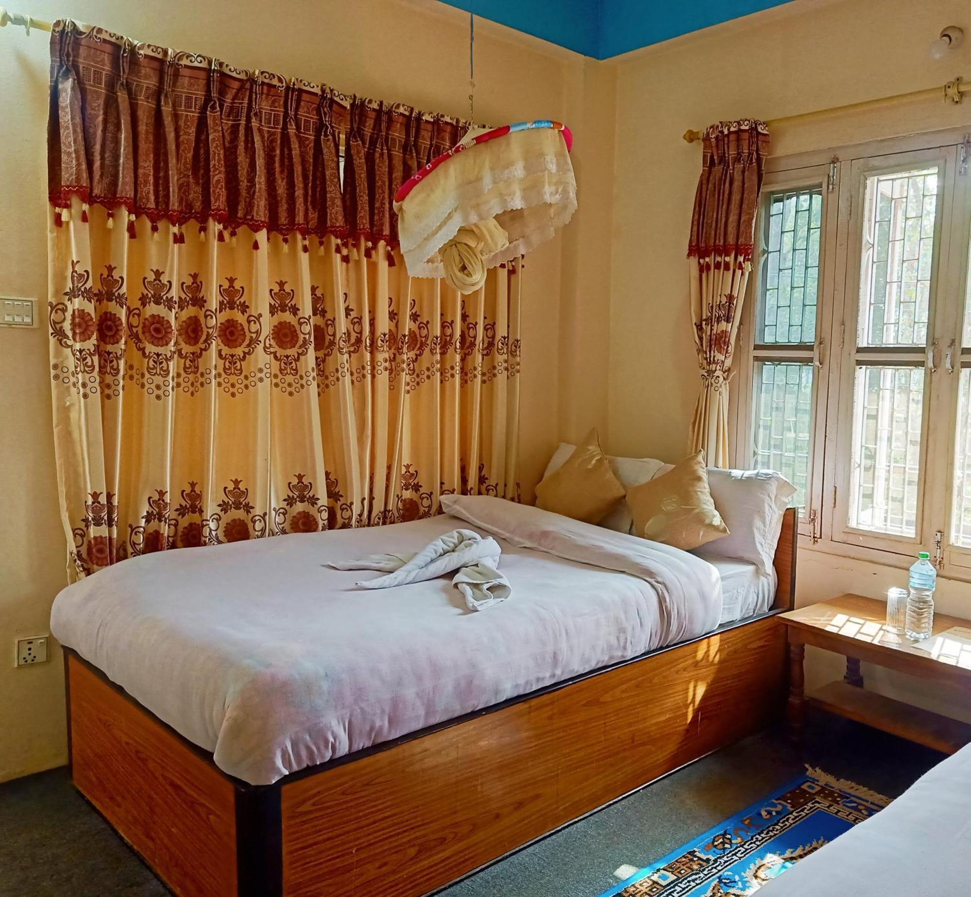 Hotel Rhinoceros-Homestay Sauraha Rum bild