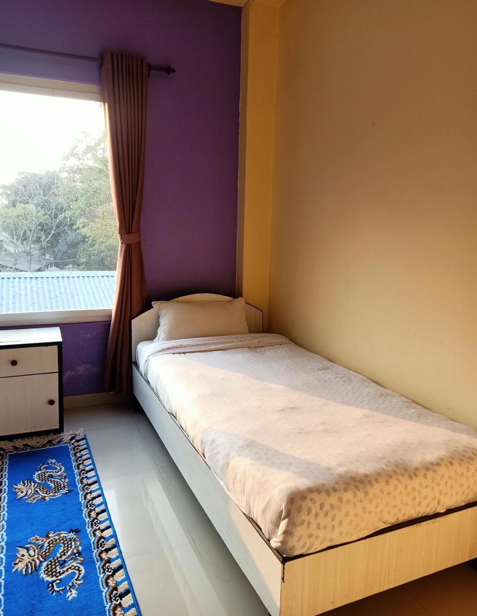 Hotel Rhinoceros-Homestay Sauraha Rum bild